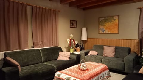 Les Hirondelles House in Wallonia, Belgium