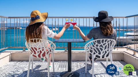 Property building, View (from property/room), City view, Sea view, Breakfast