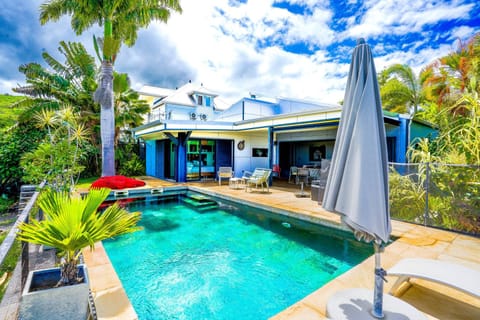 Property building, Pool view