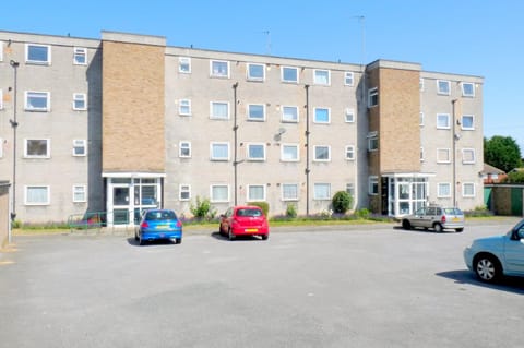 Property building, Facade/entrance, Parking
