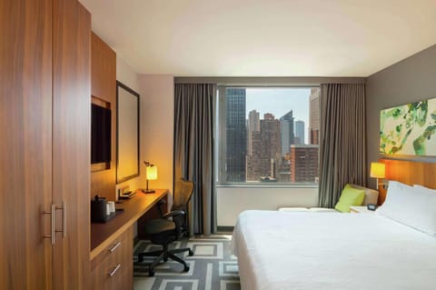 Bedroom, City view