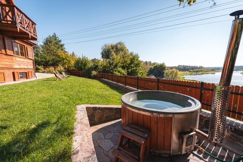 Spring, Day, Natural landscape, Garden, Hot Tub, Garden view, River view