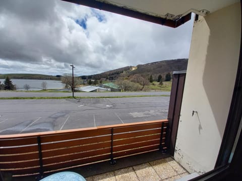 Balcony/Terrace, Lake view, Mountain view