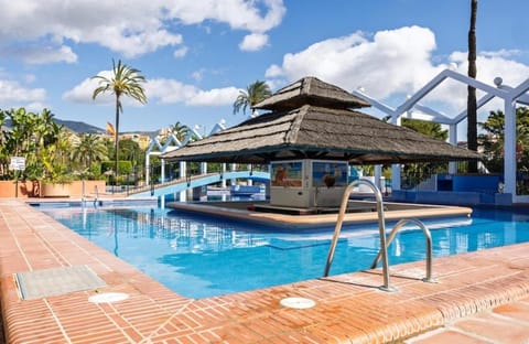 Apartamentos HOLIDAYS BENALBEACH Apartment in Costa del Sol