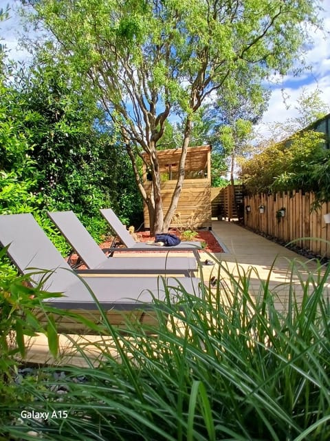 Hot Tub, Open Air Bath