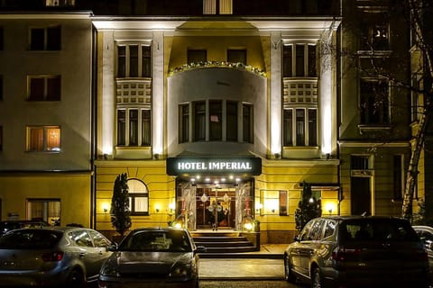 Facade/entrance, Night