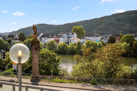 Landmark view, Landmark view