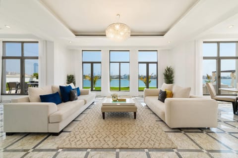 View (from property/room), Living room, Seating area