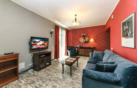 Communal lounge/ TV room, TV and multimedia, Living room