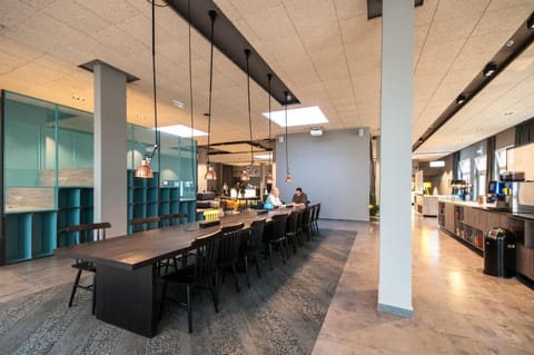 Communal lounge/ TV room, Lobby or reception