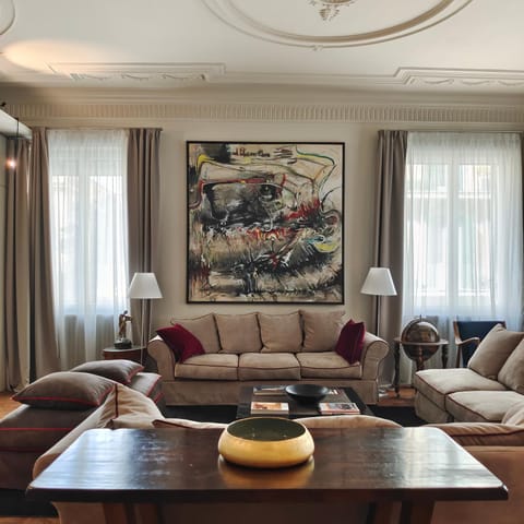 Living room, Internal: Not applicable to any particular room