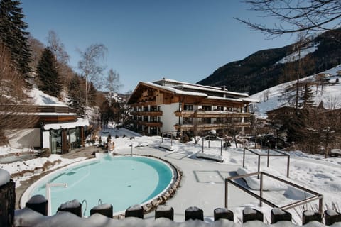 Property building, Winter, Pool view, Swimming pool
