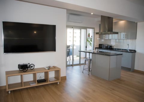 Communal lounge/ TV room, Kitchen or kitchenette