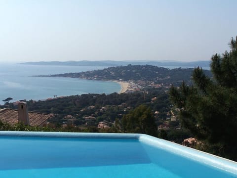 Balcony/Terrace, Sea view, Swimming pool