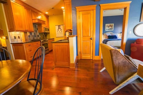 FisherBros Flats Apartment in Astoria