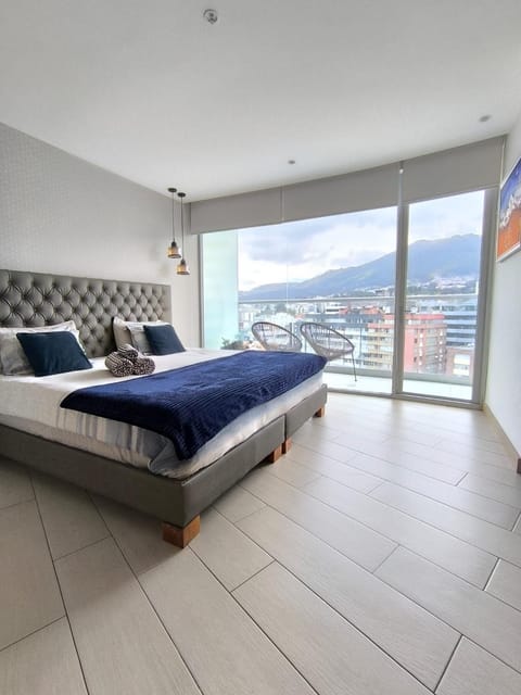 Bed, Bedroom, Mountain view