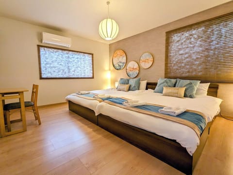 Bed, Bedroom, towels, air conditioner