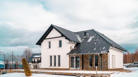 Property building, Winter