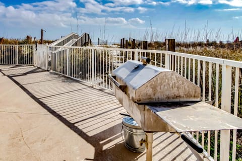 Edgewater West #25 Apartment in West Beach