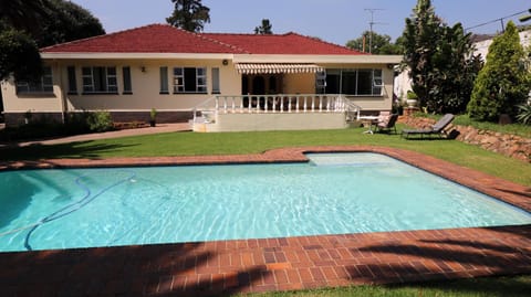 Property building, Patio, Garden, Balcony/Terrace, Garden view, Pool view, Swimming pool