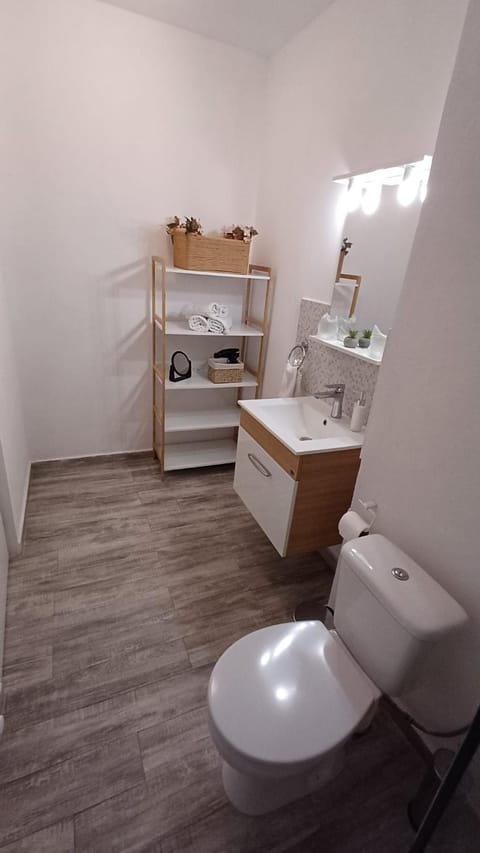 Neferprod Apartments - IS - CAM 04 Apartment in Timisoara