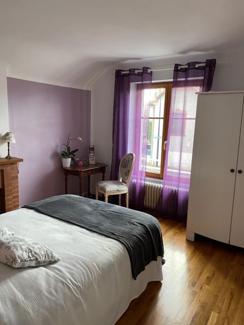 SUITE FAMILIALE DU BOURGEAU Bed and Breakfast in Centre-Val de Loire