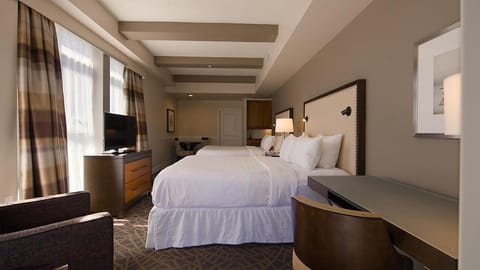 Bed, TV and multimedia, Bedroom