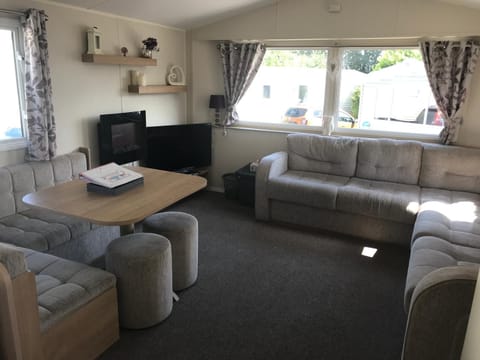 Deluxe 3 bedroomed caravan on Marton Mere with CH DG and decking House in Blackpool