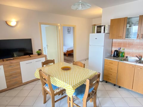 Living room, Dining area, kitchen