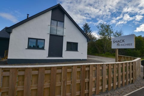 Property building, Property logo or sign