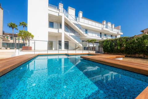 Property building, Swimming pool