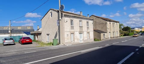 Property building, Location
