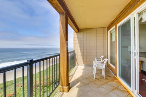 Lincoln City Oceanfront Condo, Near Lincoln Beach! Apartment in Lincoln Beach