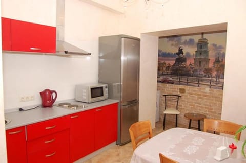 Kitchen or kitchenette, Dining area, Communal kitchen