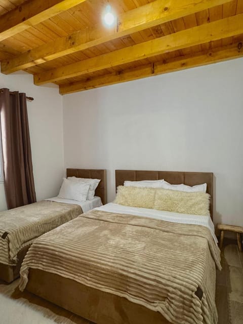 Bujtina Miqesia Bed and Breakfast in Montenegro