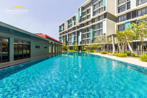 Swimming pool, Swimming pool