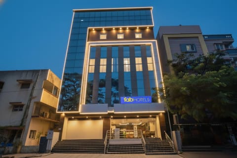 Property building, Facade/entrance
