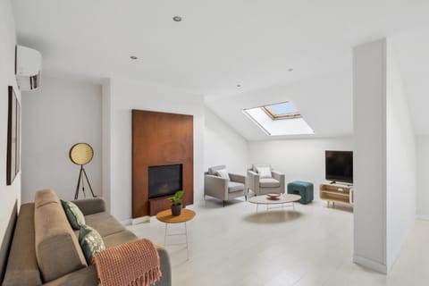 TV and multimedia, Living room, Seating area