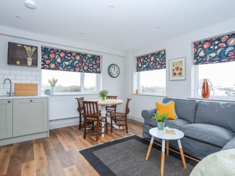 Burton Apartment Apartment in Trearddur Bay