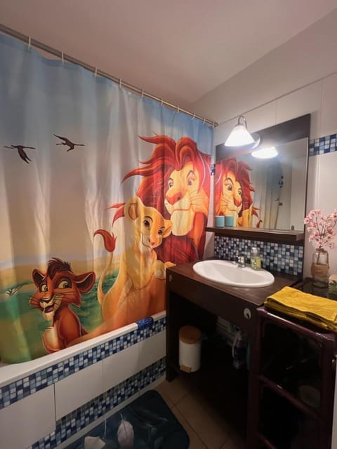 Joli T1 avec balcon et parking Vacation rental in Chessy