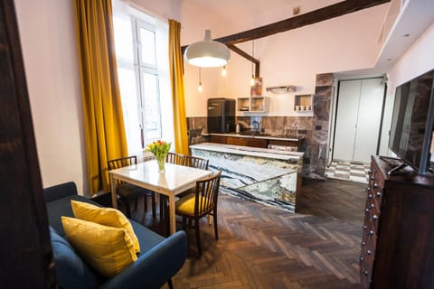 Living room, Seating area, Dining area