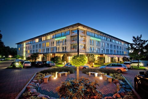 Property building, Night, Property logo or sign, View (from property/room), Location, Parking, pet friendly