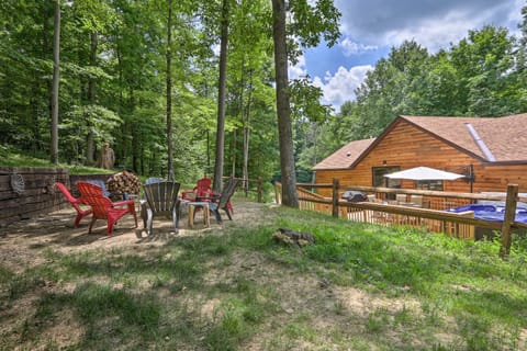 Butler Cabin on 19 Acres with Hot Tub and Fire Pit! Cabin in Ohio