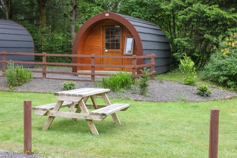 Glamping Hut - By The Way Campsite Campground/
RV Resort in Tyndrum