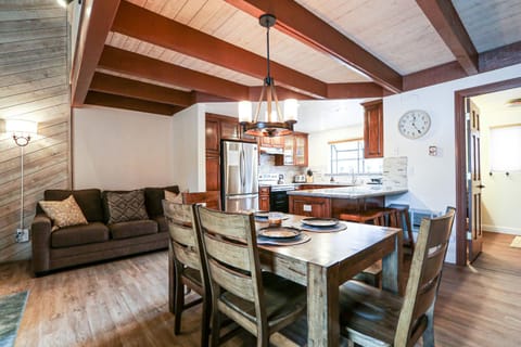 Snowflower #3 condo Apartment in Mammoth Lakes