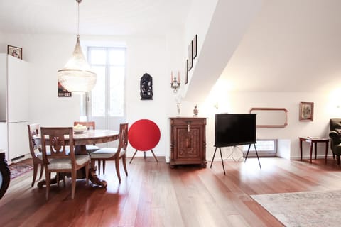 Living room, Diving