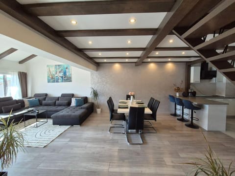 Living room, Dining area