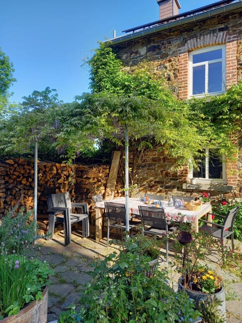 Patio, Dining area, Breakfast