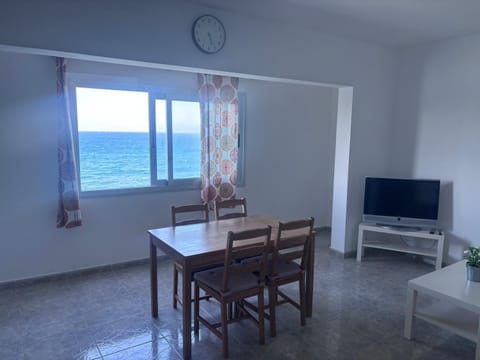 Natural landscape, Living room, Dining area, Sea view