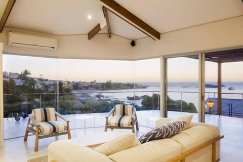 View (from property/room), Living room, Sea view